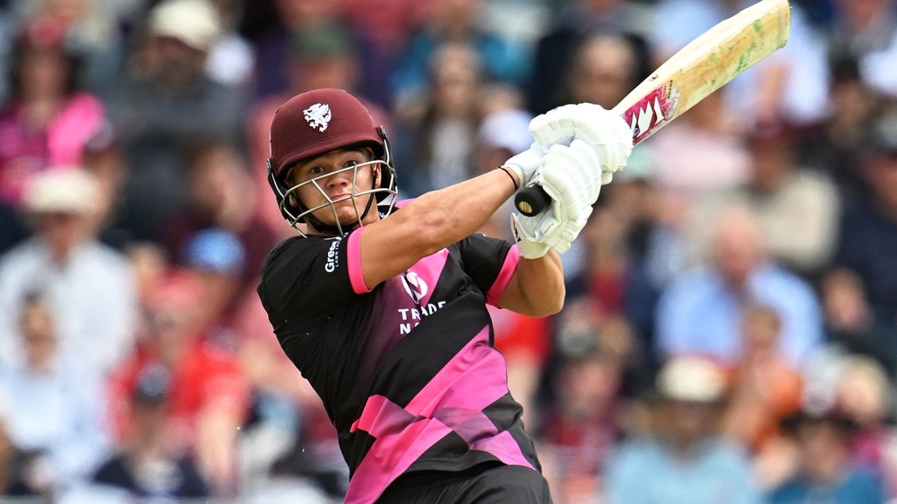 Smeed signs new Somerset contract, could make first-class debut